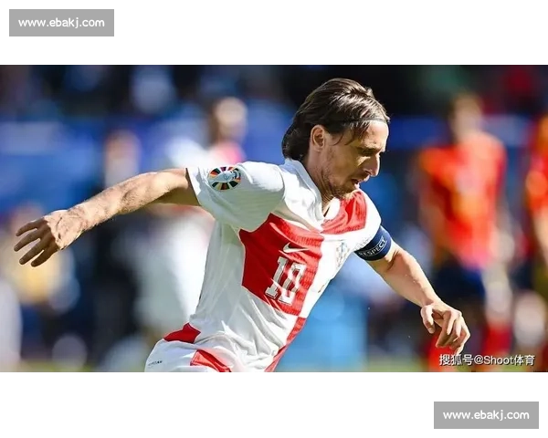 奥地利对阵匈牙利的历史恩怨与当代足球较量全解析赛场风云与战术博弈