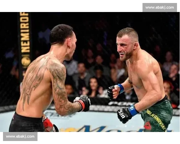 小鹰哈比布对决亚昆塔五回合统治力冠军之夜战术心理博弈全纪录