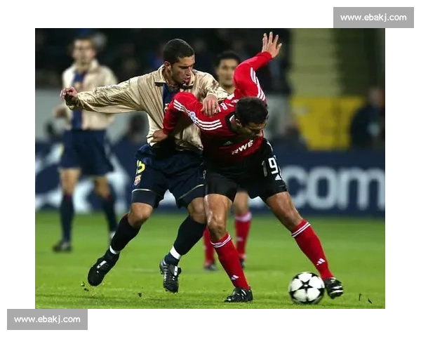 巴萨与勒沃库森激烈对决精彩回放 锋线较量与防守战术解析